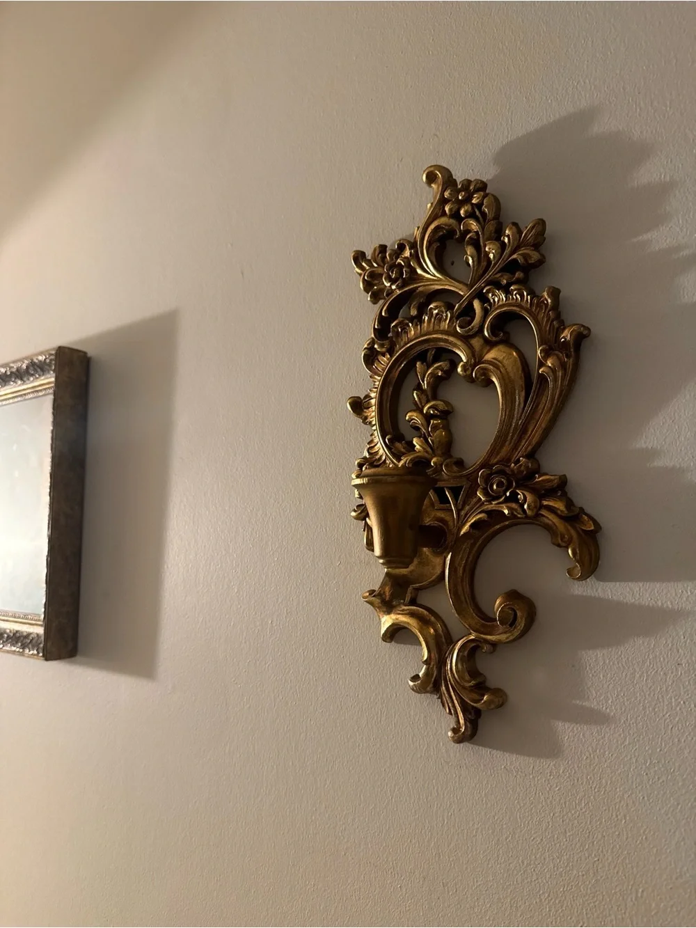 Ornate Gold Decorative Wall Sconce Accent - Baroque Style Wall Art